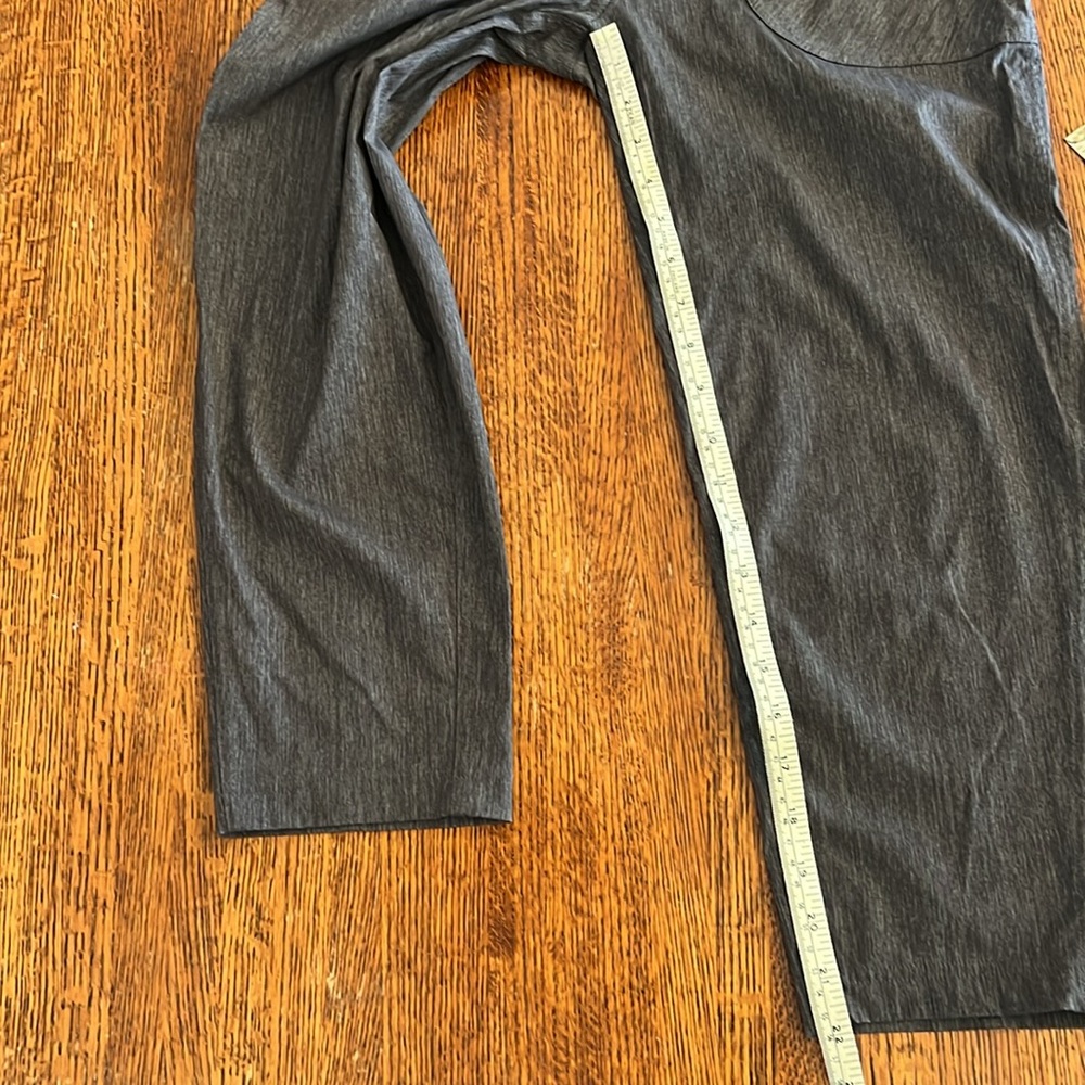 Prana Women's XS Summit Capri Crop Pants Charcoal Gray Space Dye Shirred Pockets - Picture 12 of 16